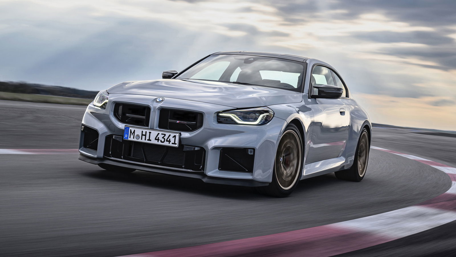 BMW M2 CS - front